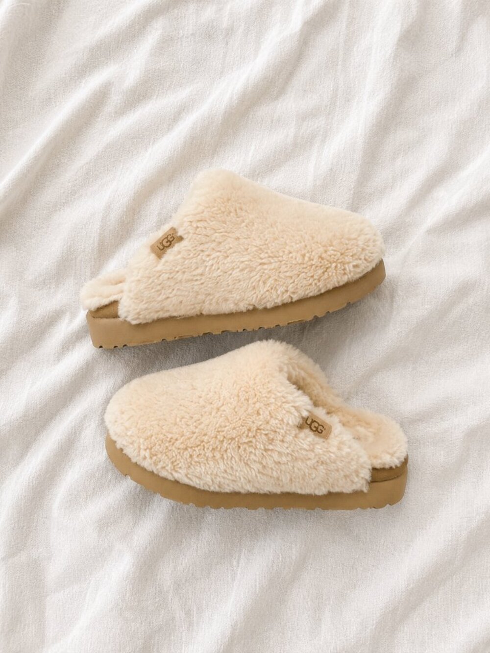 UGG Fuzz Sugar Slide Slippers | Women's Size 10 | Natural